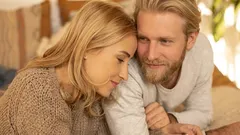 Nikada ne dopusti da ti promakne muškarac koji radi ovih 5 stvari.